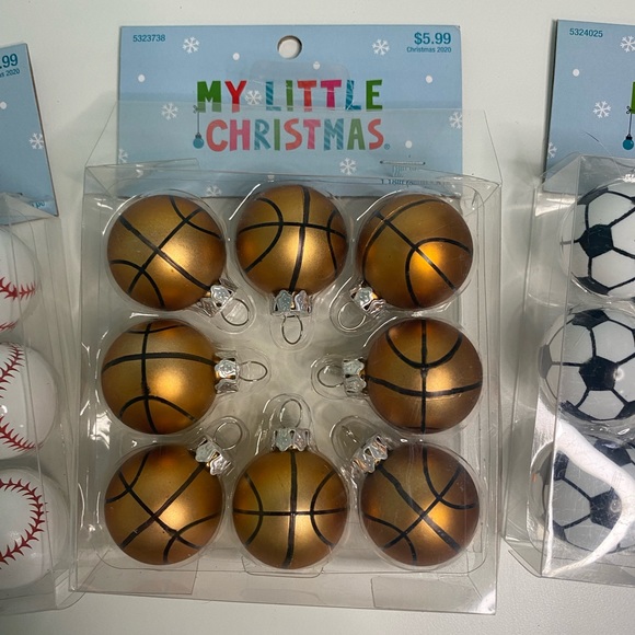 🍌5/$25 Mini Sports Ornaments - Picture 3 of 4